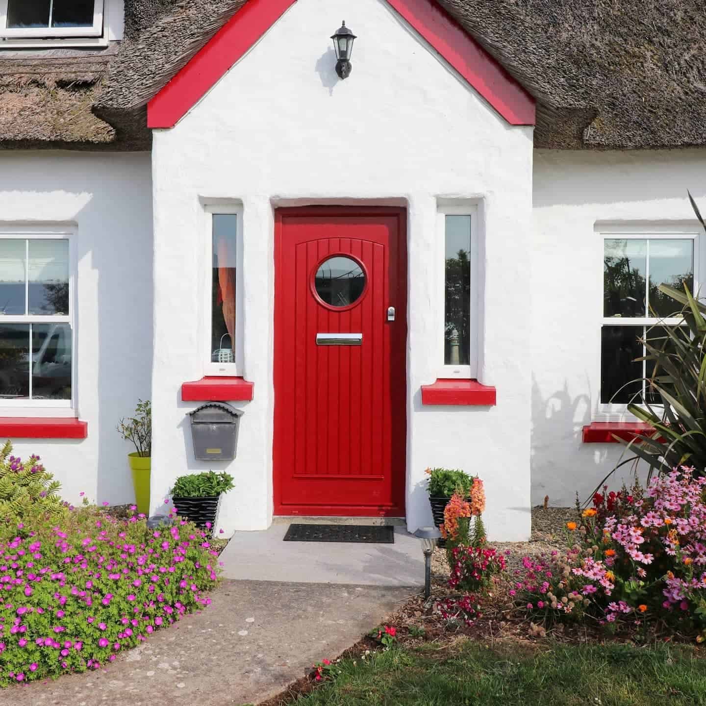 Palladio composite door in red (Viking) (product photo)